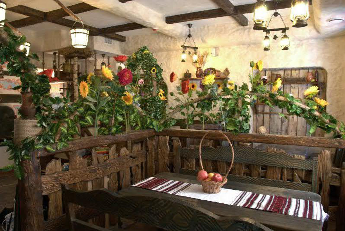 Основной зал — Кафе Богата Хата