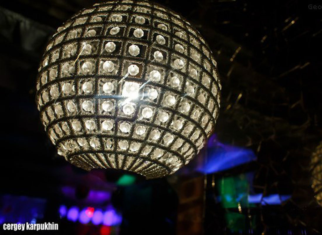 Основной зал — Графin