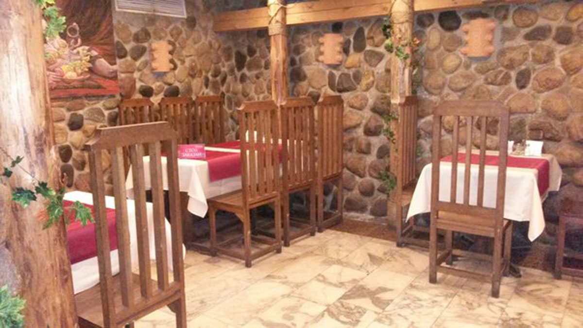 Основной зал — Ресторан Монарх