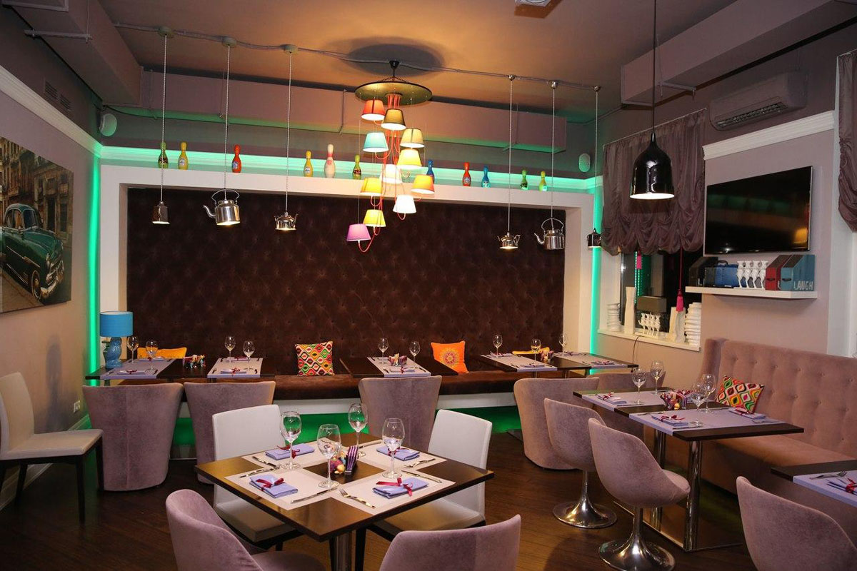 Основной зал — Гости