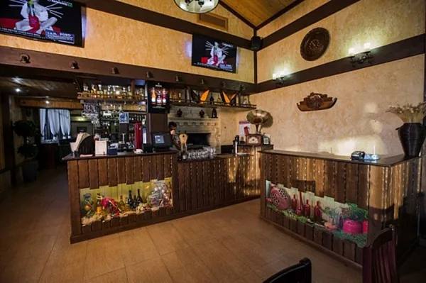 Основной зал