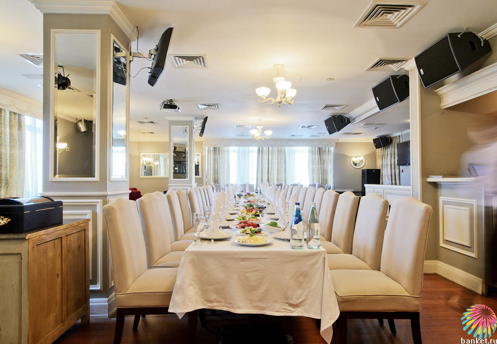 малый — Ресторан Semplice