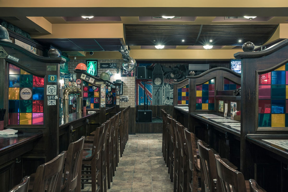 Основной зал — Первый Паб