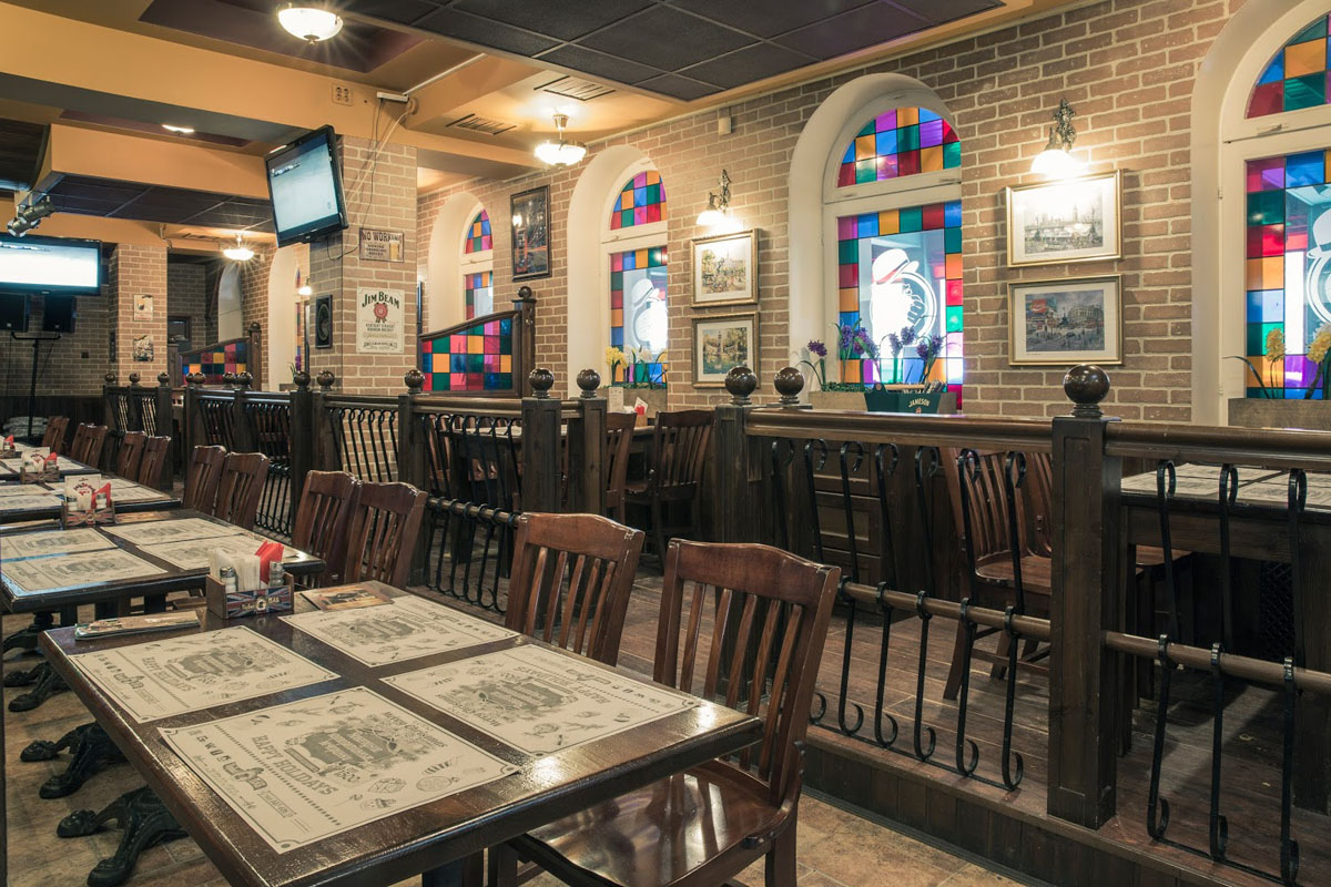 Основной зал — Первый Паб