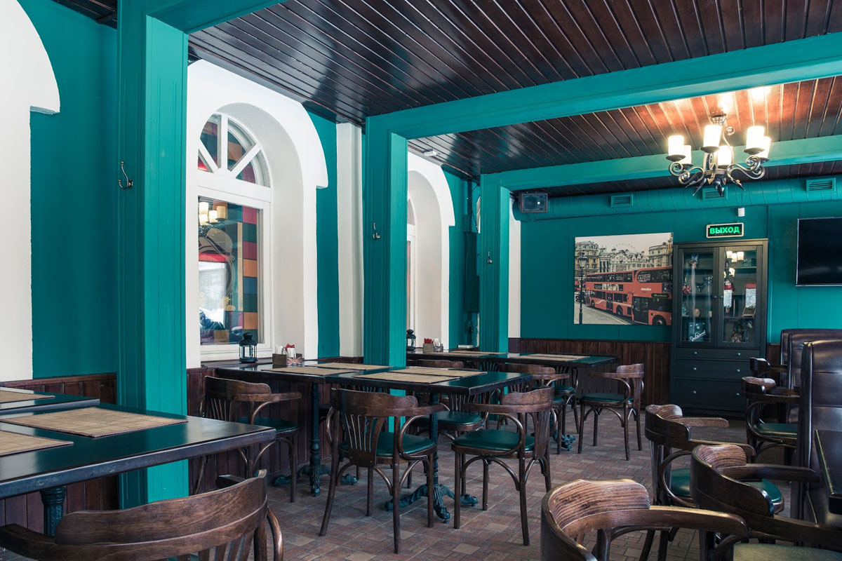 Зал английский автобус — Первый Паб