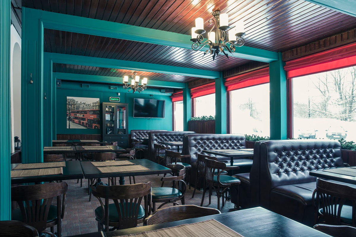 Зал английский автобус — Первый Паб