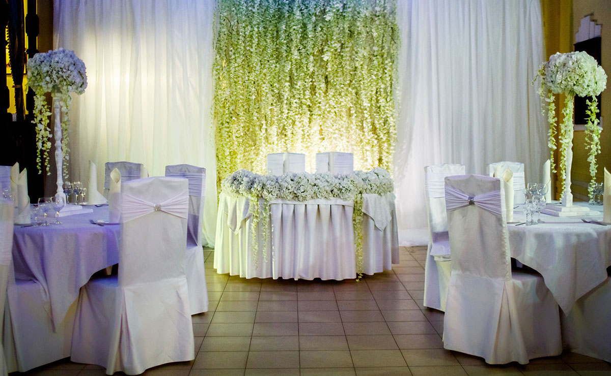 Малый зал — Трактир Купец