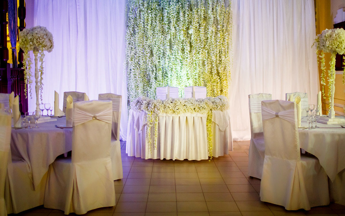 Малый зал — Трактир Купец