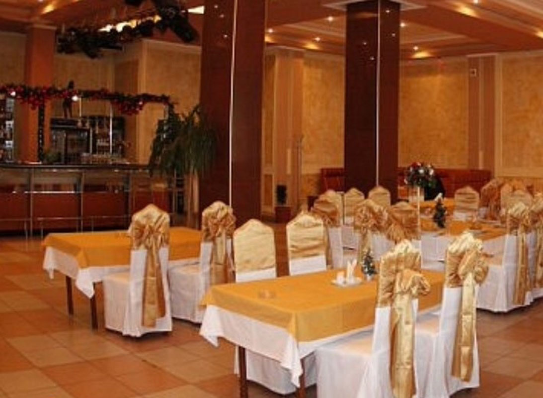 Основной зал — Прибой