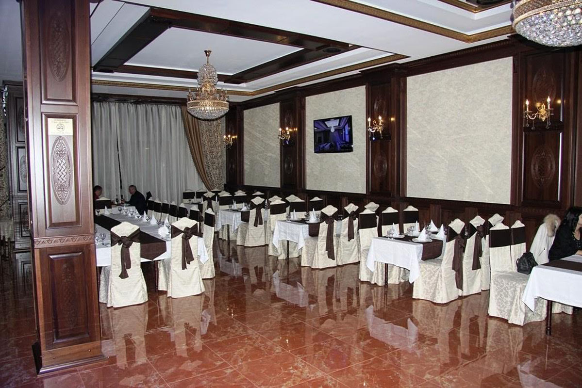 Основной зал — Прибой