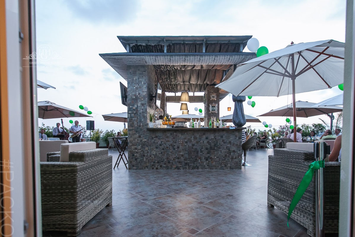 Основной зал