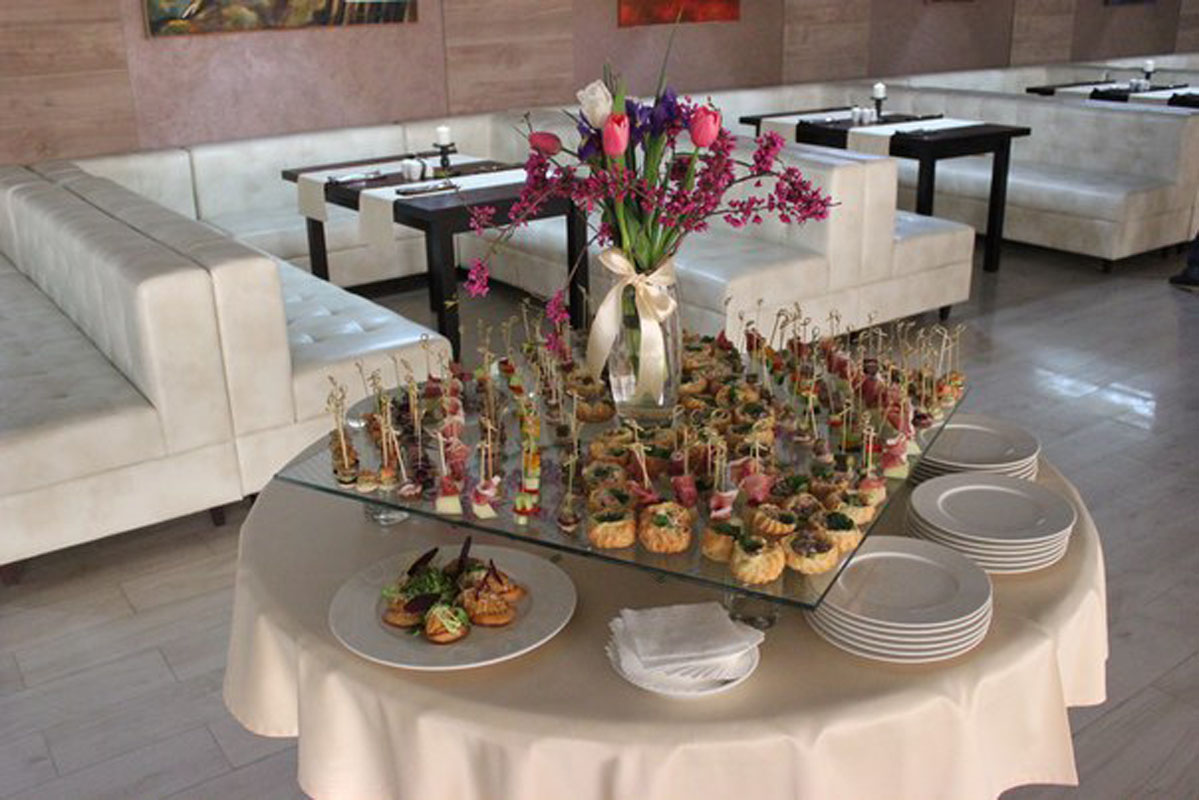 Основной зал — Eclair