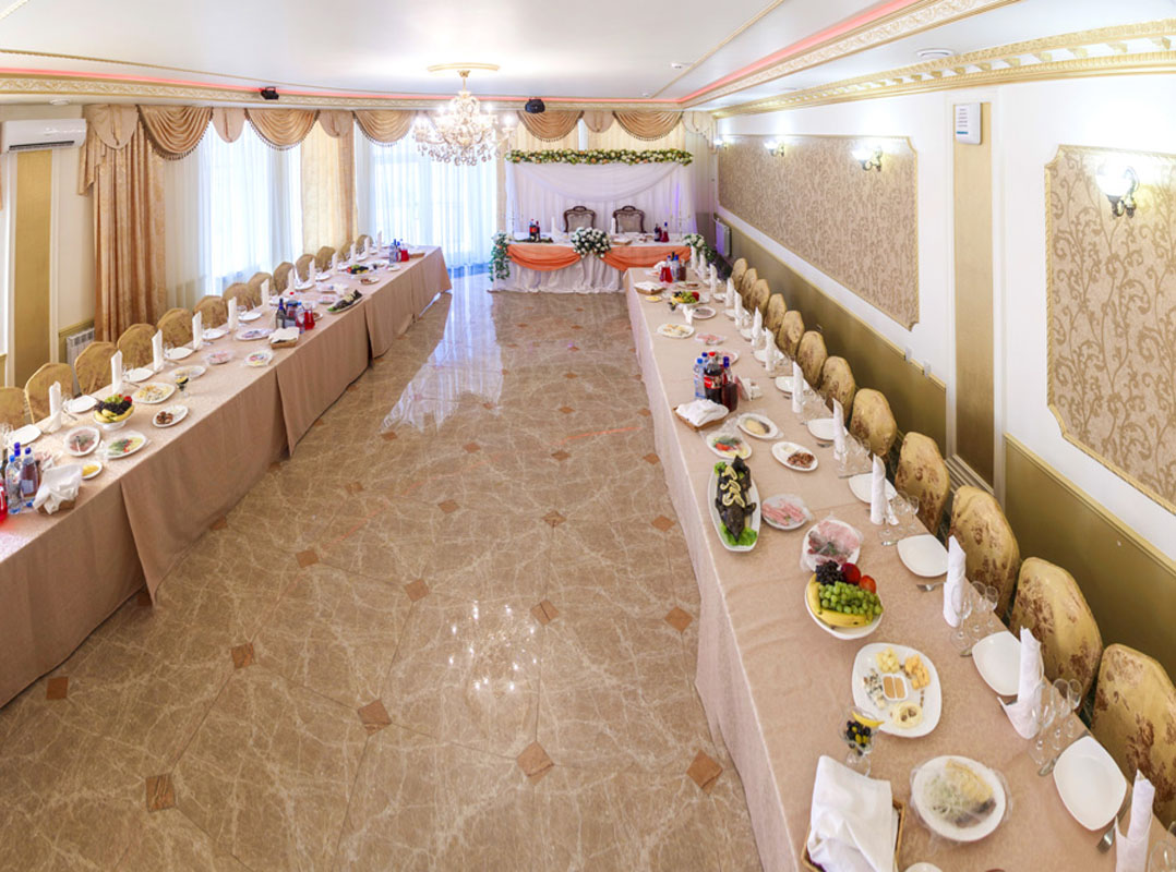 Большой банкетный зал — Банкетный зал Корона