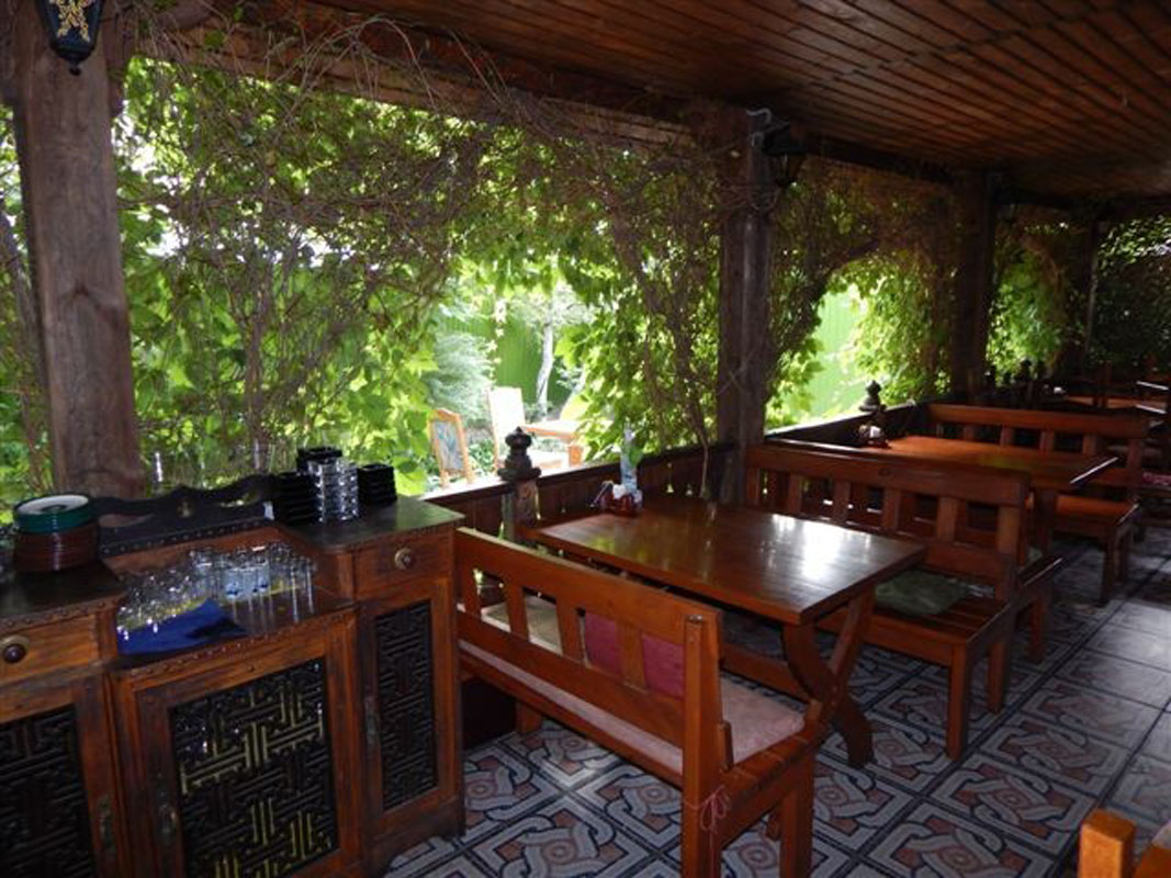 Основной зал — Шеш-Беш