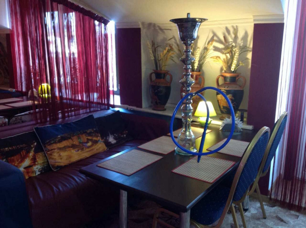 Основной зал — Ретро-кафе Светлана