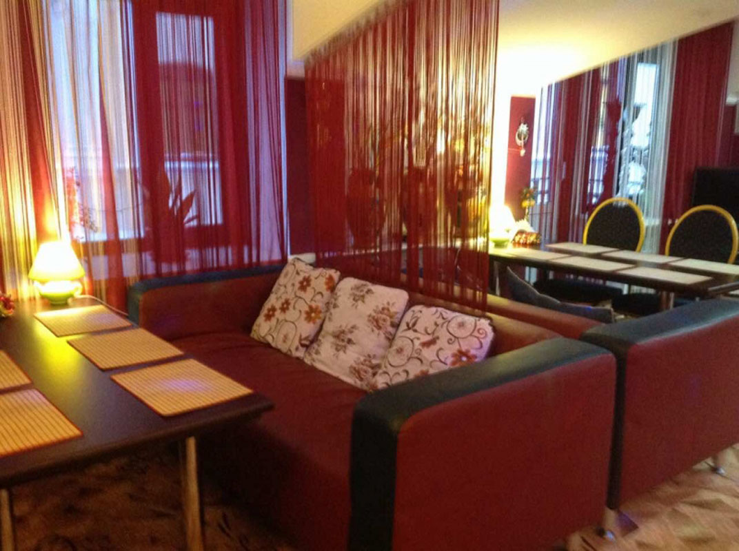 Основной зал — Ретро-кафе Светлана