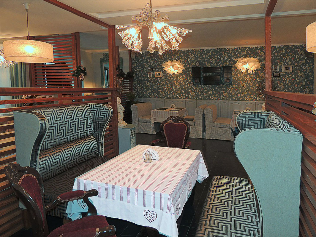 Зал на первом этаже — фото 16