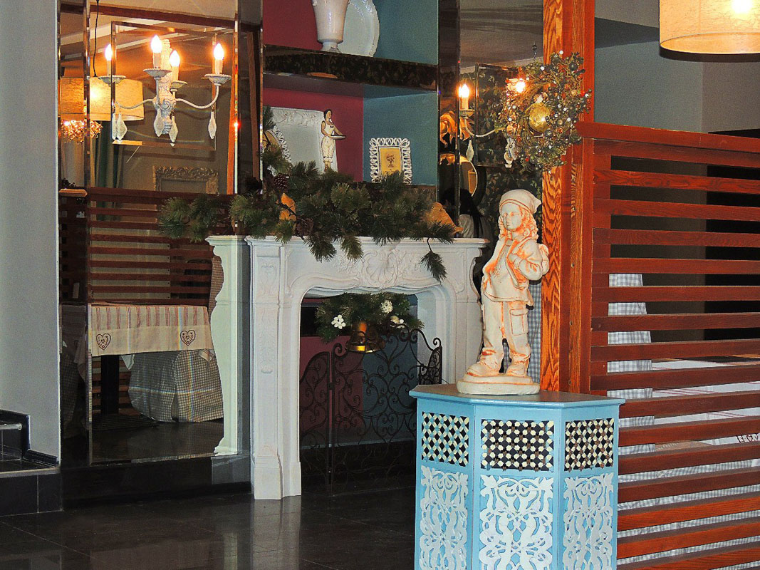 Зал на первом этаже — фото 17