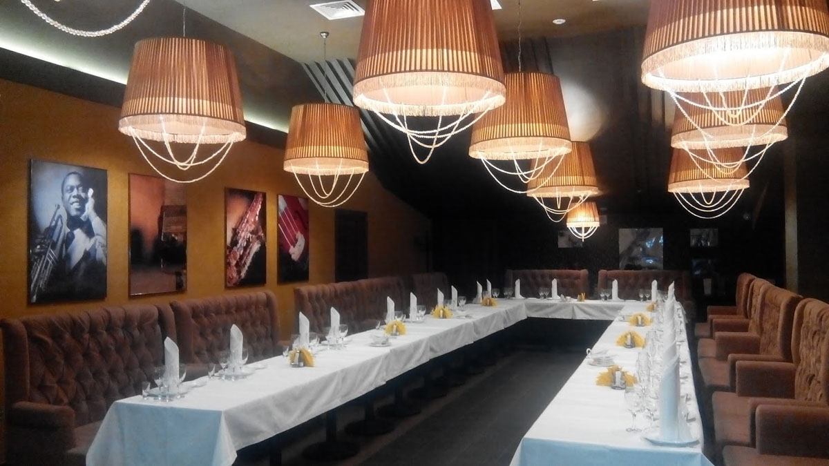 Основной зал — Кафе Джаз