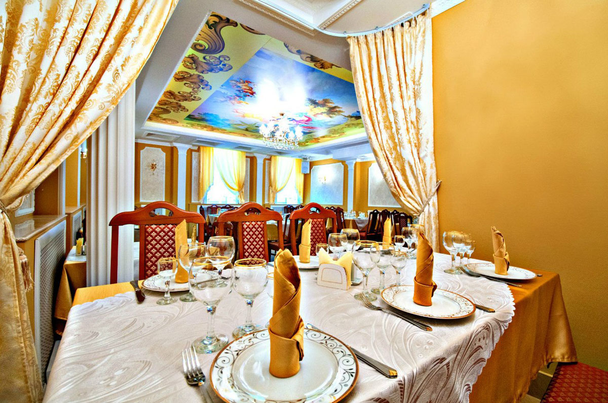 Малый зал — Кафе Лоза