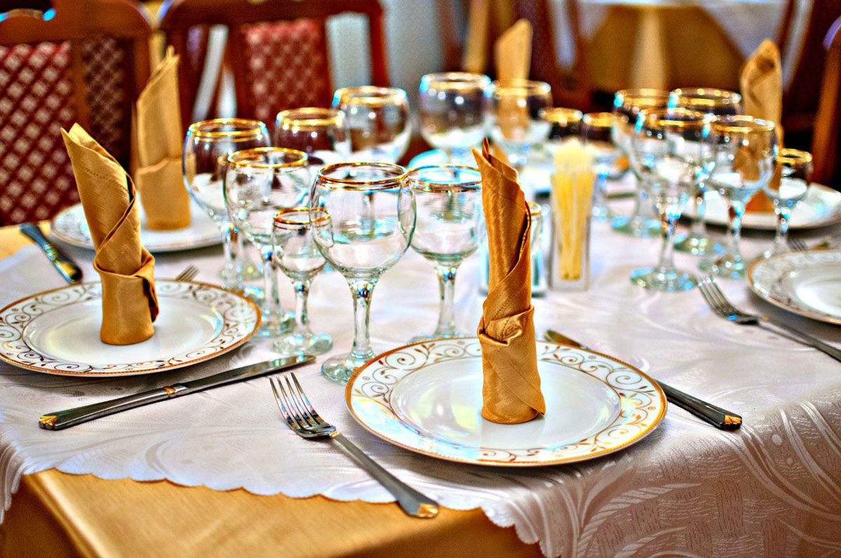 Малый зал — Кафе Лоза