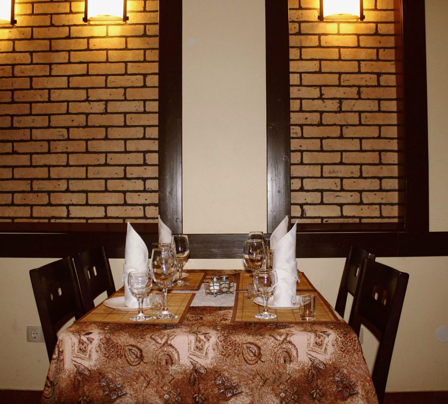 Кафе Привал Странника — Основной зал, фото банкетного зала