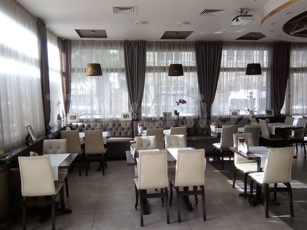 Основной зал