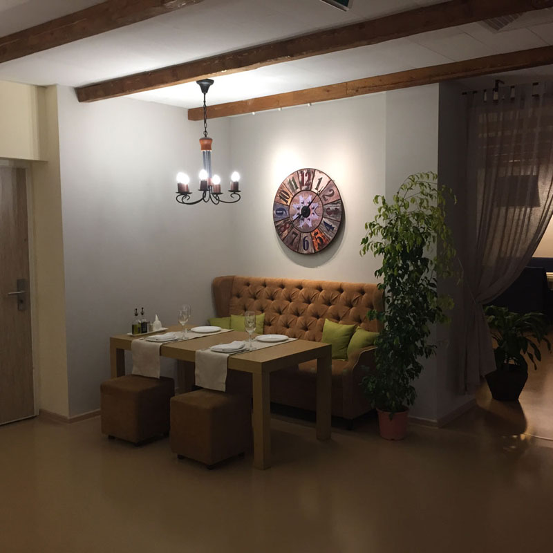 Основной зал — Миндаль