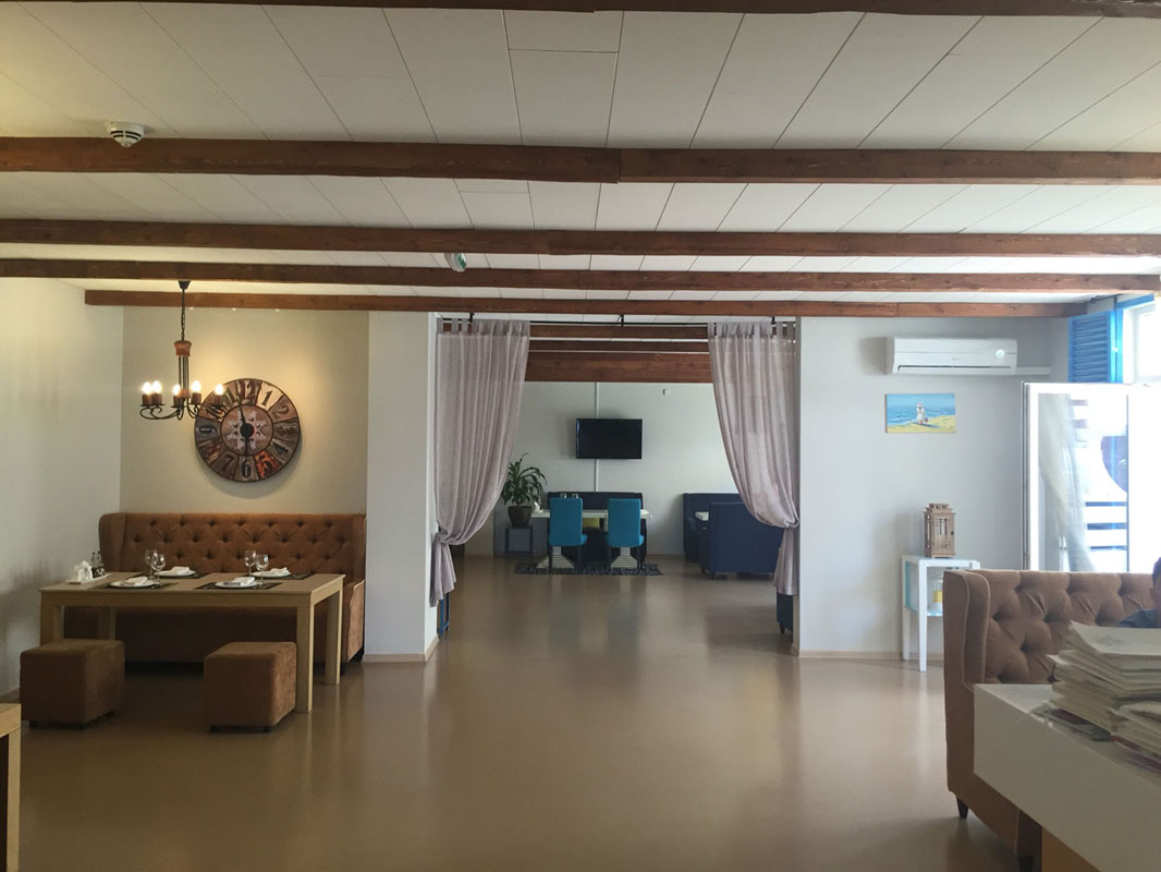 Основной зал — Миндаль