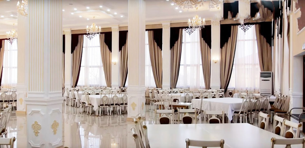 Основной зал — Горный Эдем