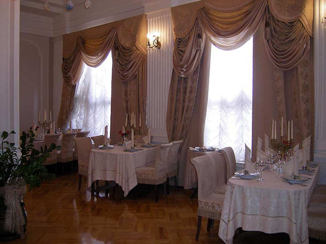 Основной зал