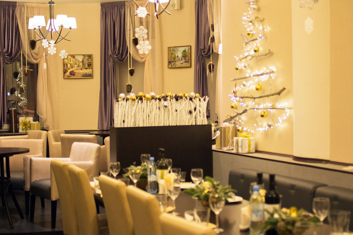 Основной зал — Кафе французской кухни Bon Appetit