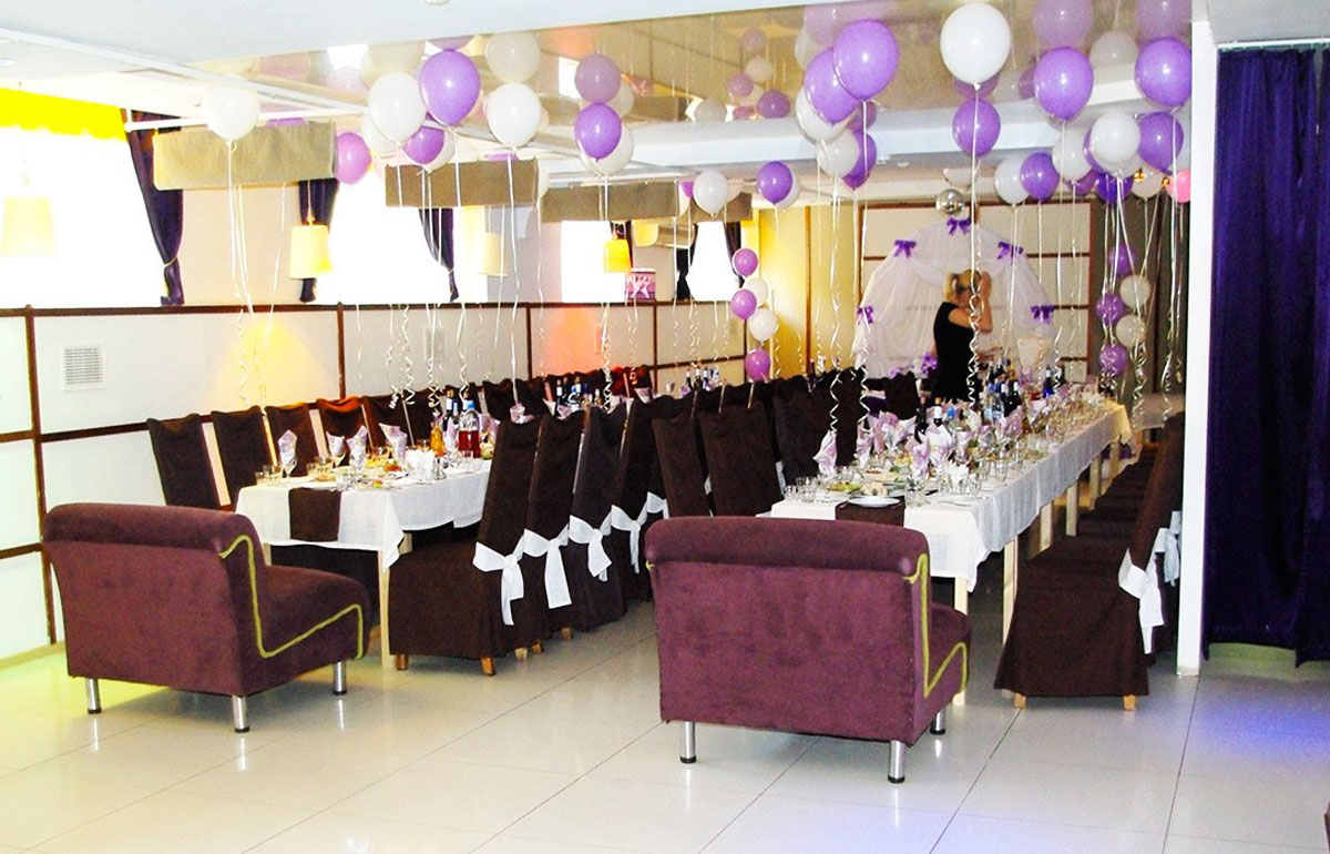 Основной зал — Кафе Мария