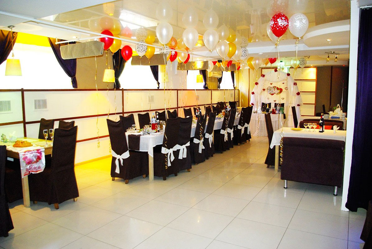 Основной зал — Кафе Мария