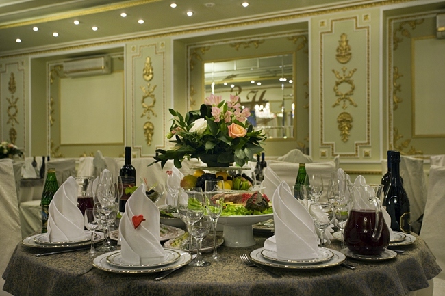 Основной зал — Ресторан Бакинская жемчужина