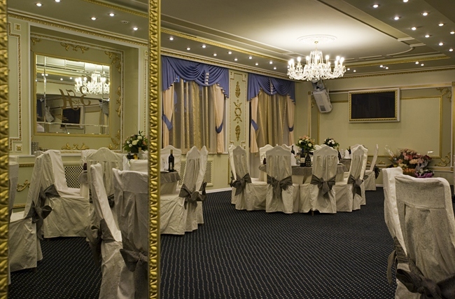 Основной зал — Ресторан Бакинская жемчужина