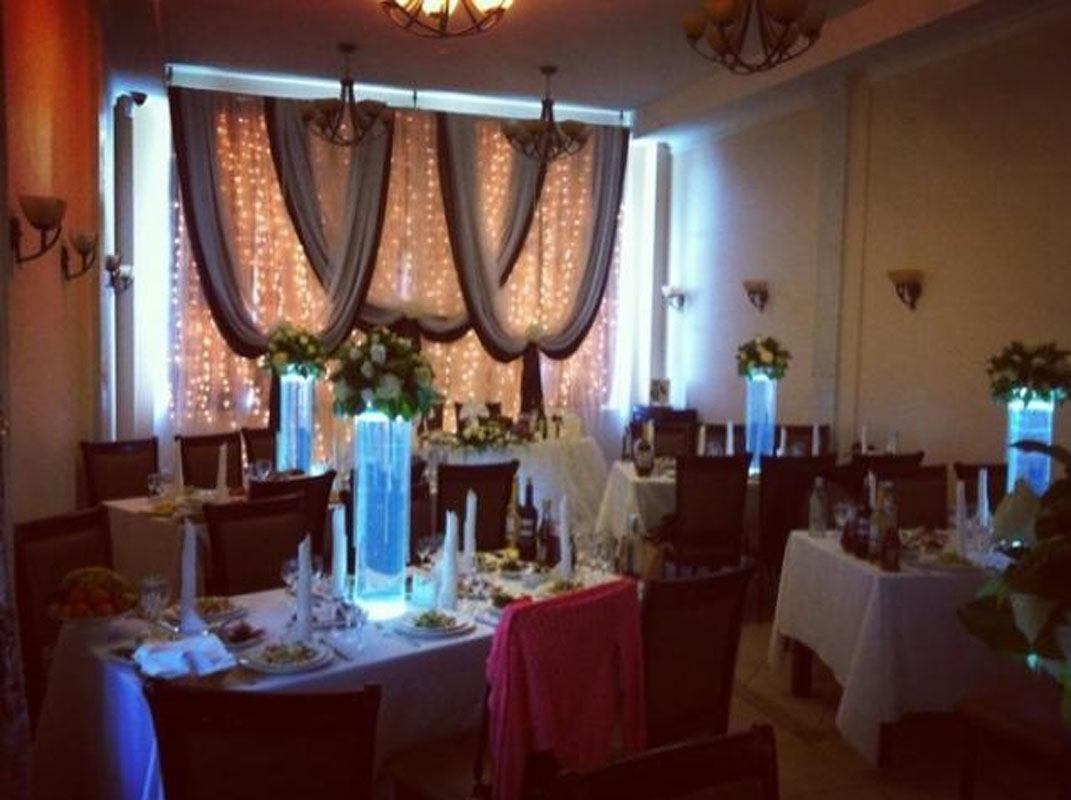 Основной зал — Яр