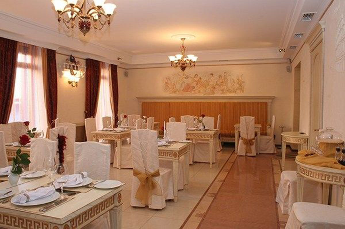 Ресторан Maximilian — Основной зал, фото банкетного зала