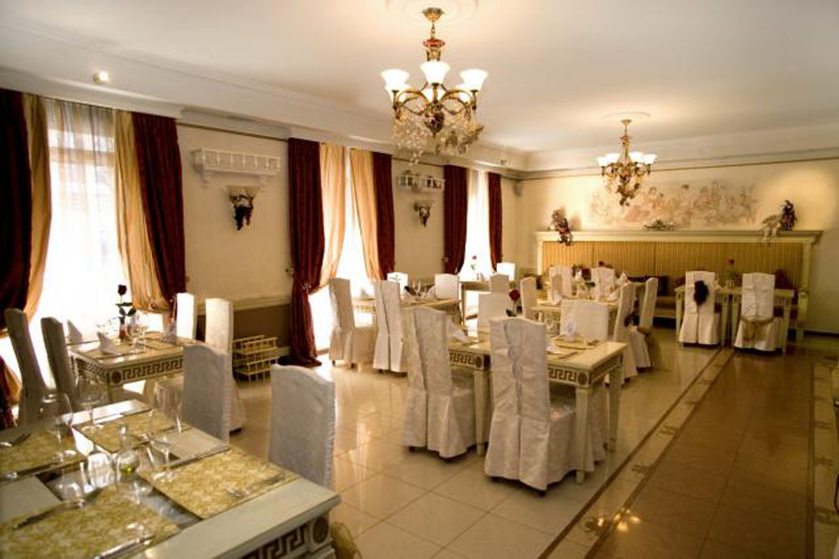 Основной зал — Ресторан Maximilian