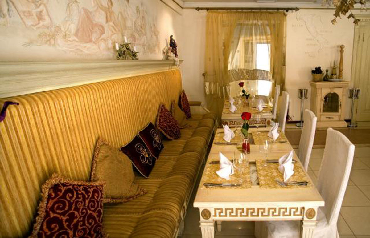 Основной зал — Ресторан Maximilian