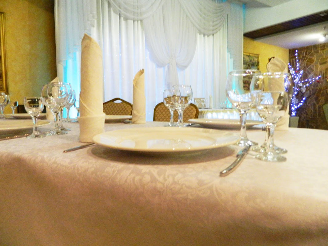 Основной зал — Ресторан Гусарский