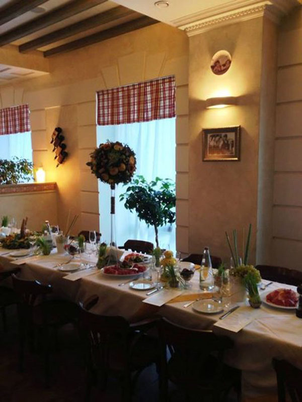 Основной зал — Da Cesca