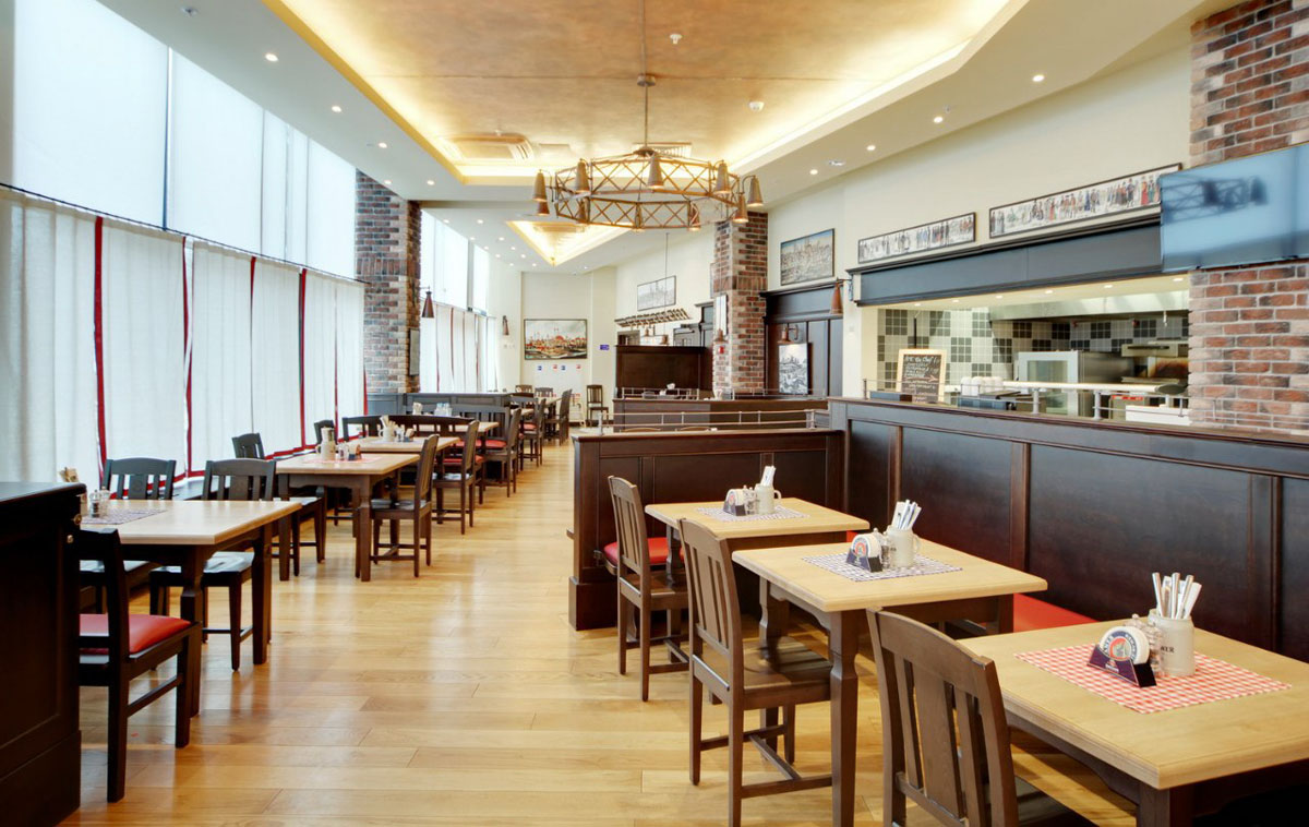 Основной зал — Paulaner