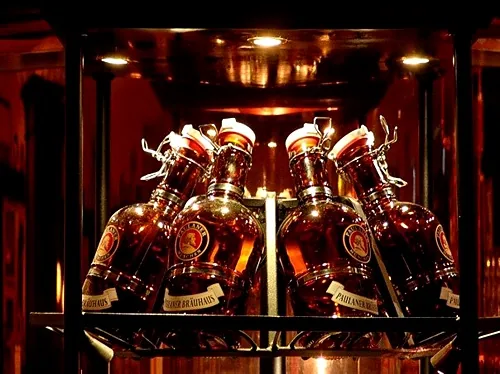 Основной зал — Paulaner