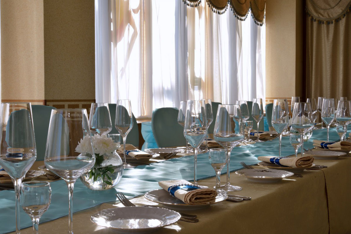 Малый зал — Банкетный зал Дарья