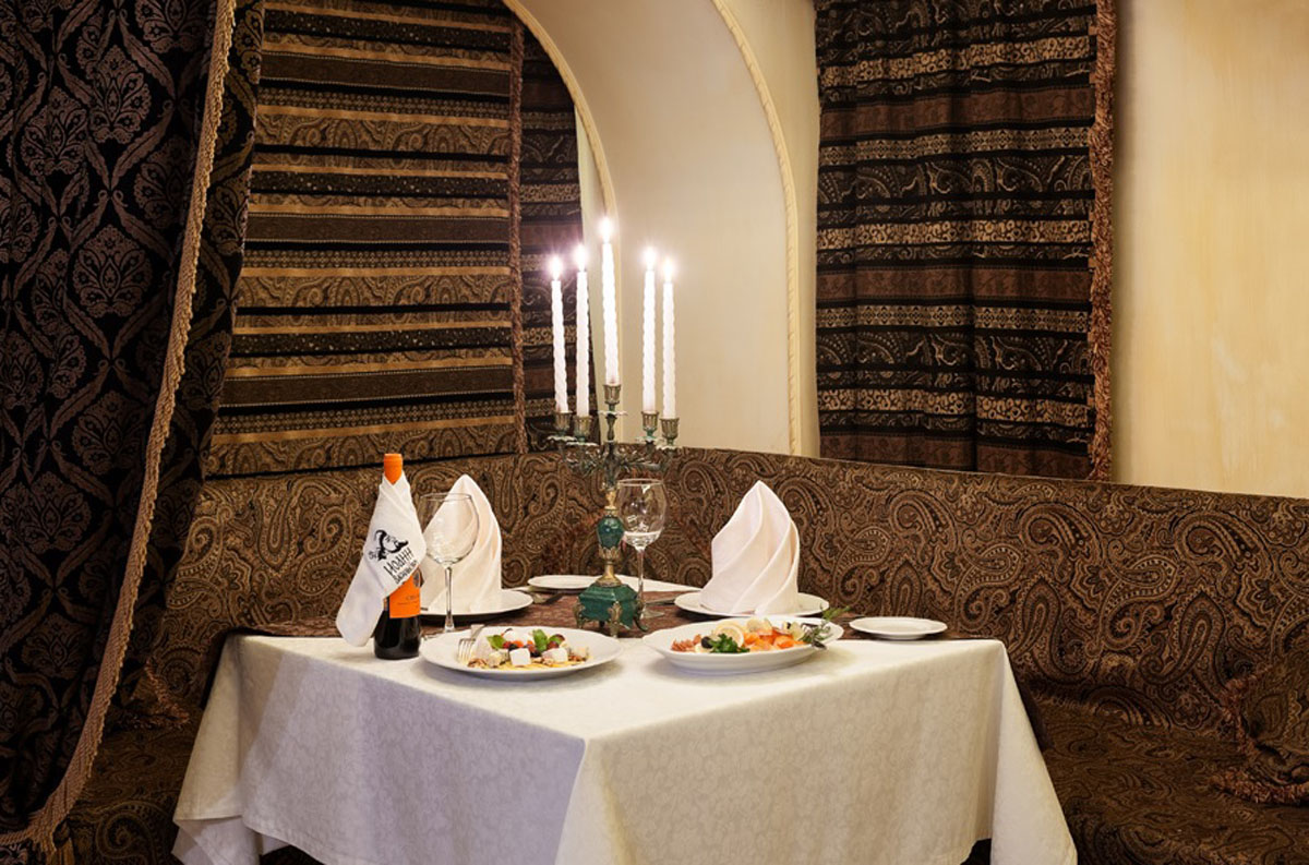 Трапезный зал — Иоанн Васильевич