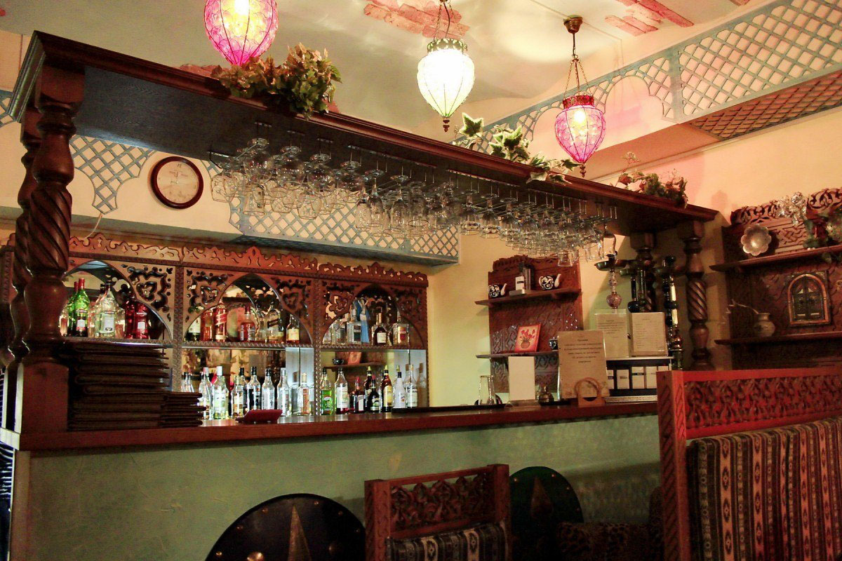 Кафе Шафран — Основной зал, фото банкетного зала