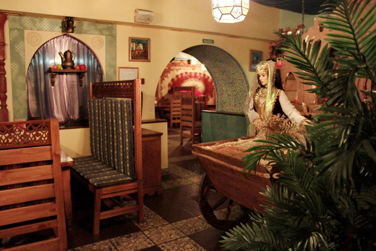 Основной зал — Кафе Шафран