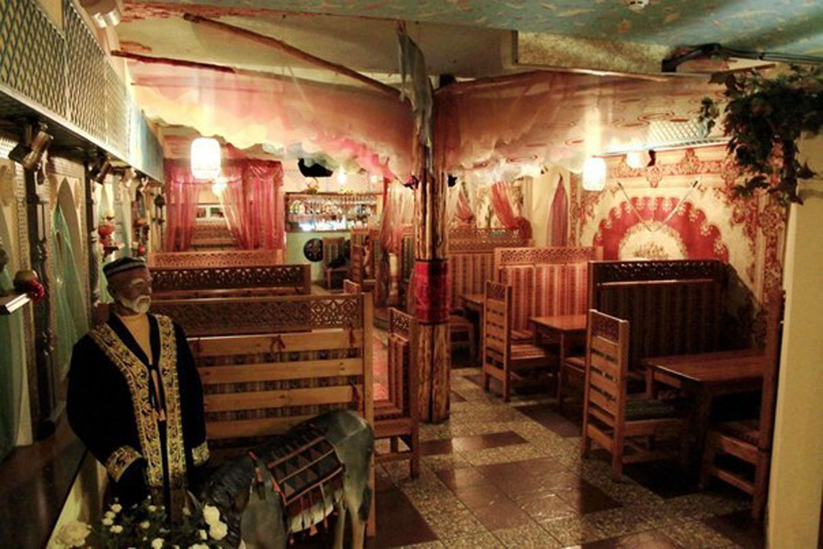 Основной зал — Кафе Шафран