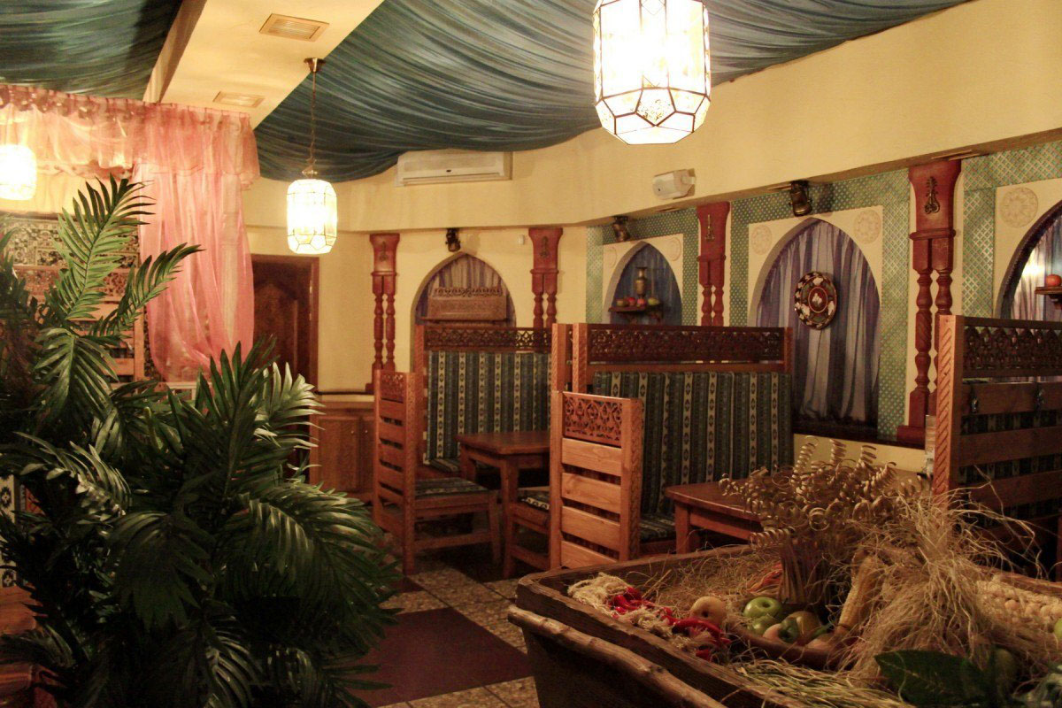 Основной зал — Кафе Шафран